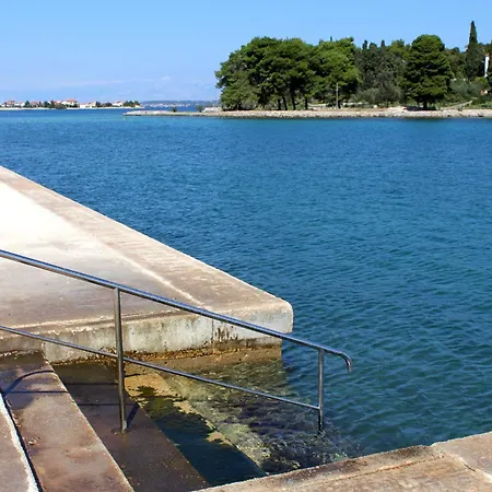 Appartement By The Sea Preko, Ugljan - 24691 *