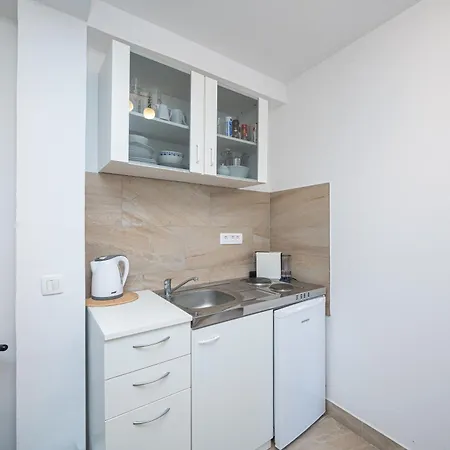 Apartment By The Sea Preko, Ugljan - 24691